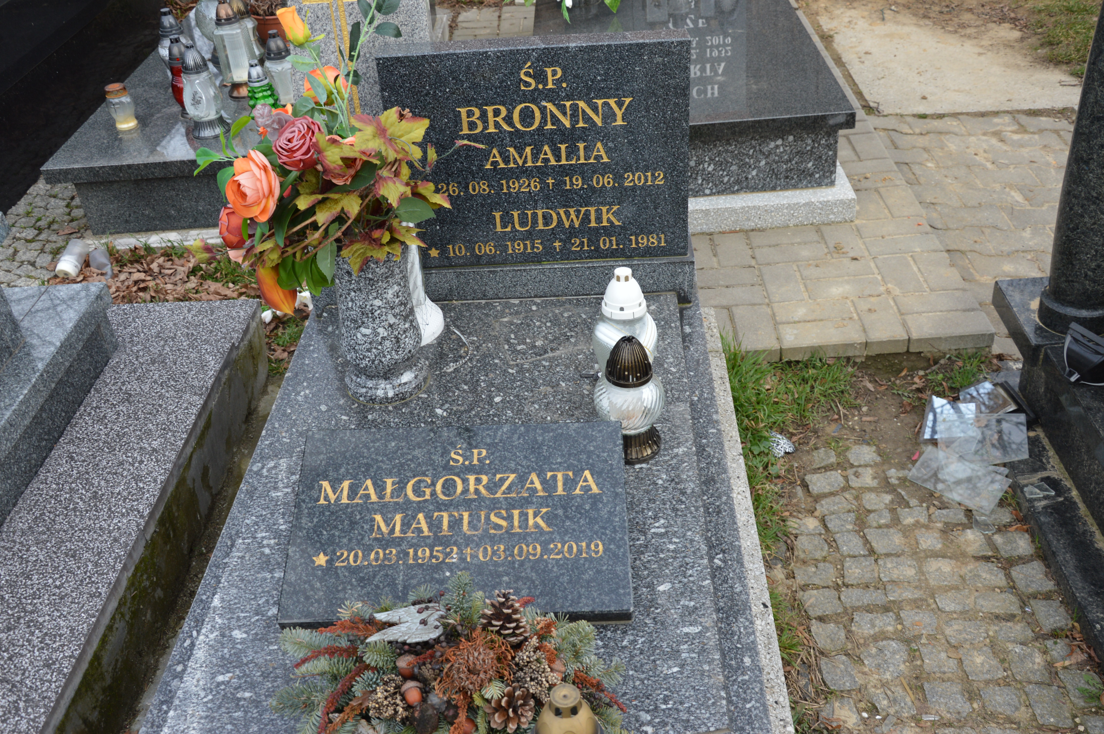 Małgorzata Matusik  1952 Jastrzębie-Zdrój Górne - Grobonet - Wyszukiwarka osób pochowanych